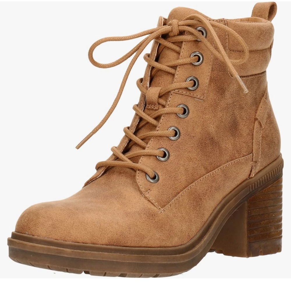 Bullboxer B52s tan lace up boots size 10